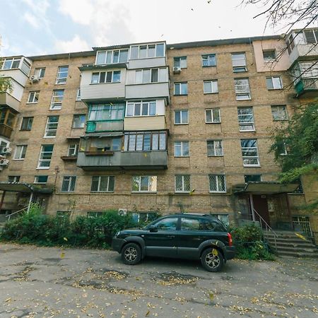 Прекрасная Квартира У Метро Политехнический Институт Kyiv Exterior foto