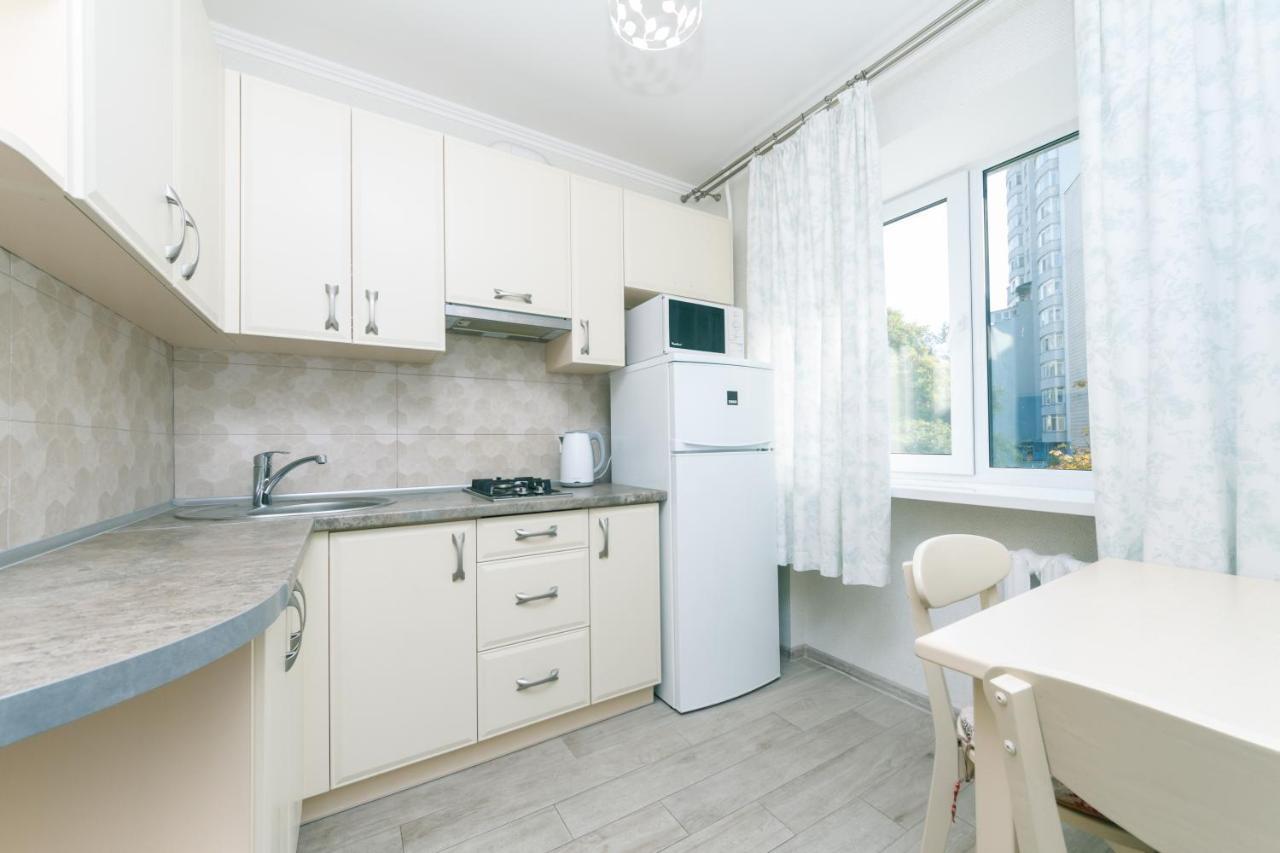 Прекрасная Квартира У Метро Политехнический Институт Kyiv Exterior foto