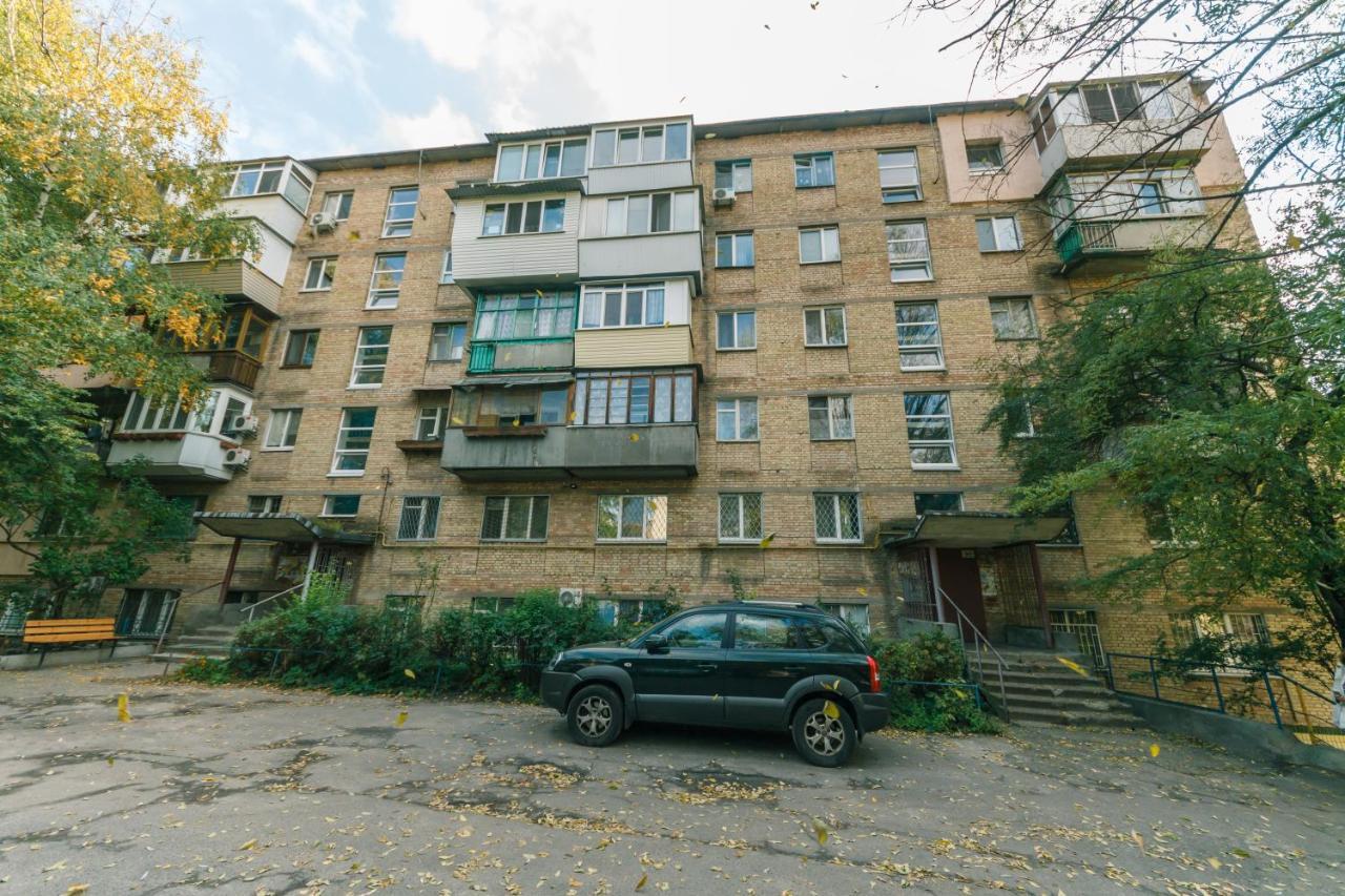 Прекрасная Квартира У Метро Политехнический Институт Kyiv Exterior foto